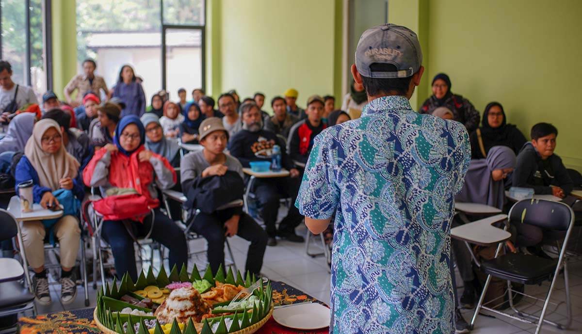 Salah satu kegiatan workshop yang diadakan Jelajah Gunung Bandung